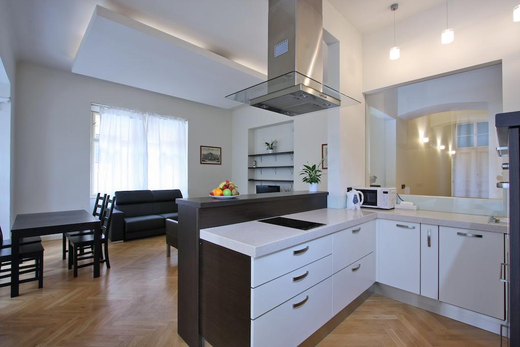 Tyn Church Apartment Prag
